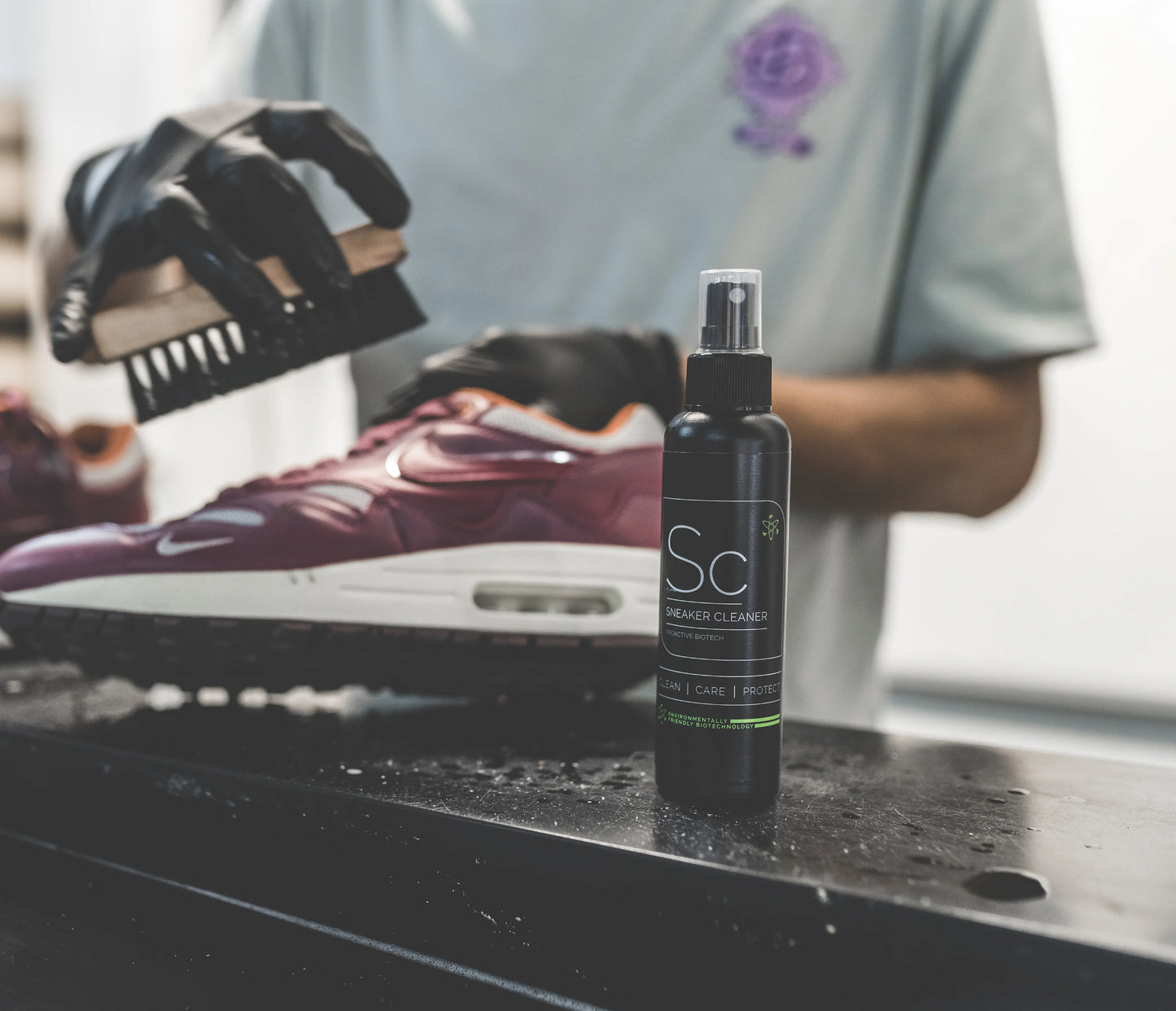 Sneaker Cleaner Demo